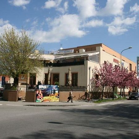 Hotel Oko Nitra Exterior foto
